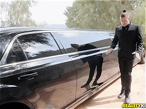 Jessa Rhodes boinked in the limo